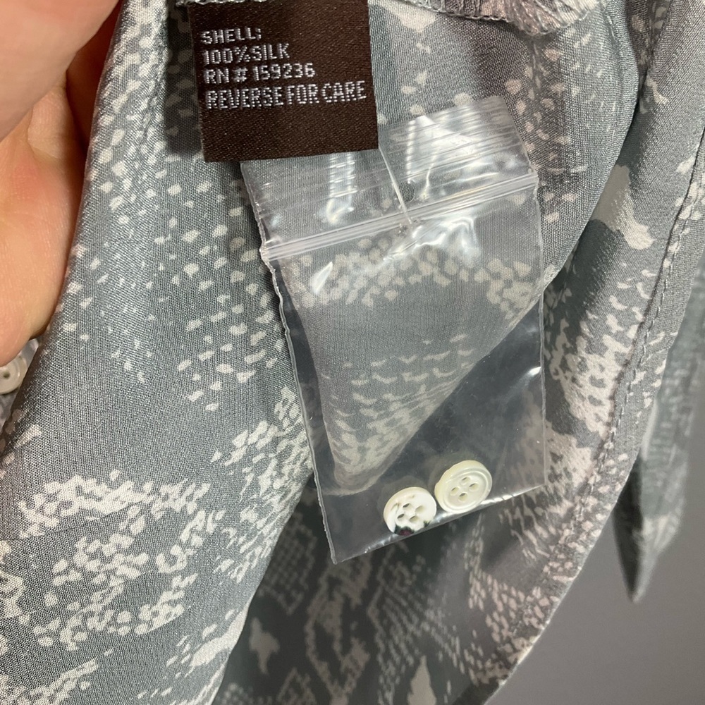 J.MCLAUGHLIN LOIS SILK-BLEND BLOUSE SIZE SMALL T42 - Picture 10 of 11